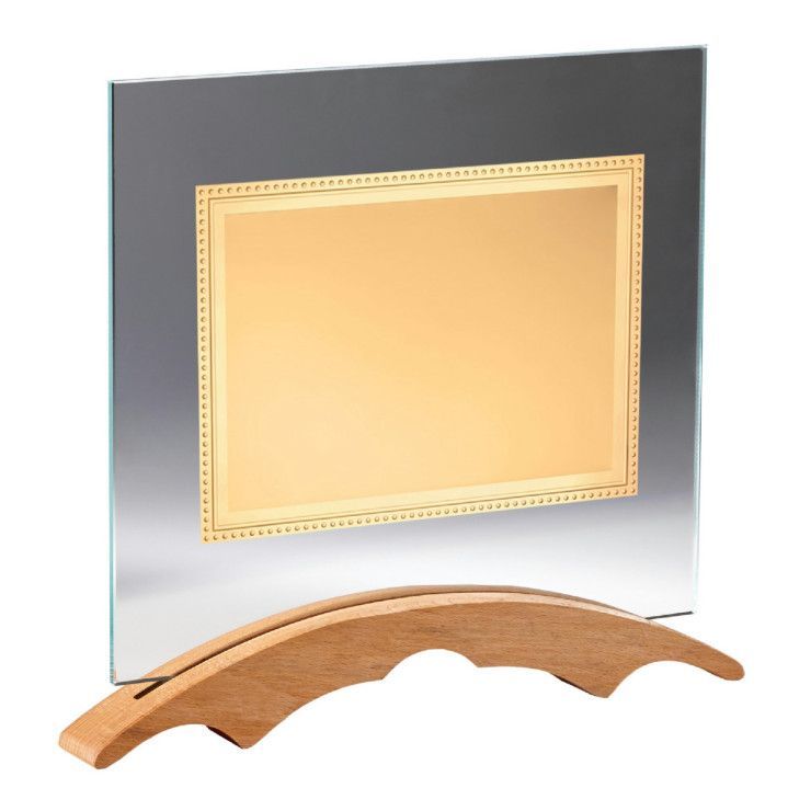 Placa Homenaje Cristal-Aluminio 28,5x21,5cm P-3041/2C Base Madera Chapa Dorada 20x15cm