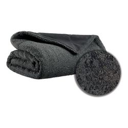 Plaid de poliéster en antracita, 160 x 130 cm | Barry