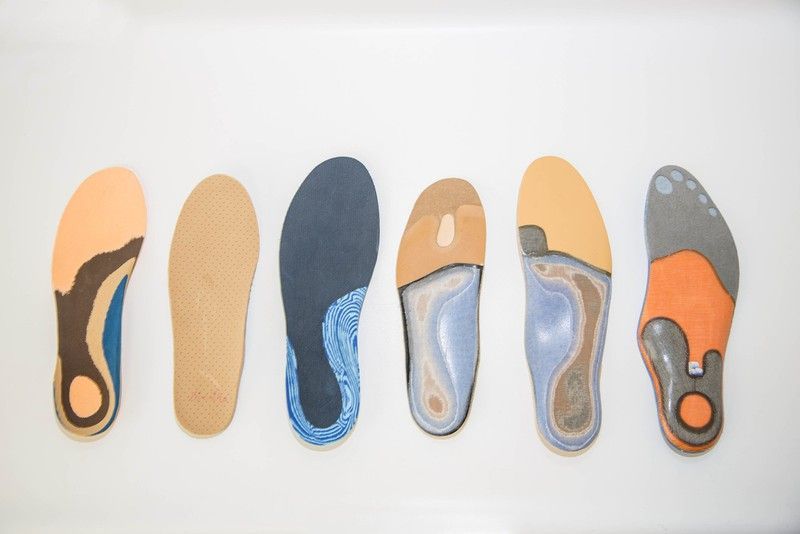 Plantillas deportivas de alto rendimiento, personalizadas a su medida con estudio de la pisada y la marcha.