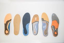 Plantillas deportivas de alto rendimiento, personalizadas a su medida con estudio de la pisada y la marcha.