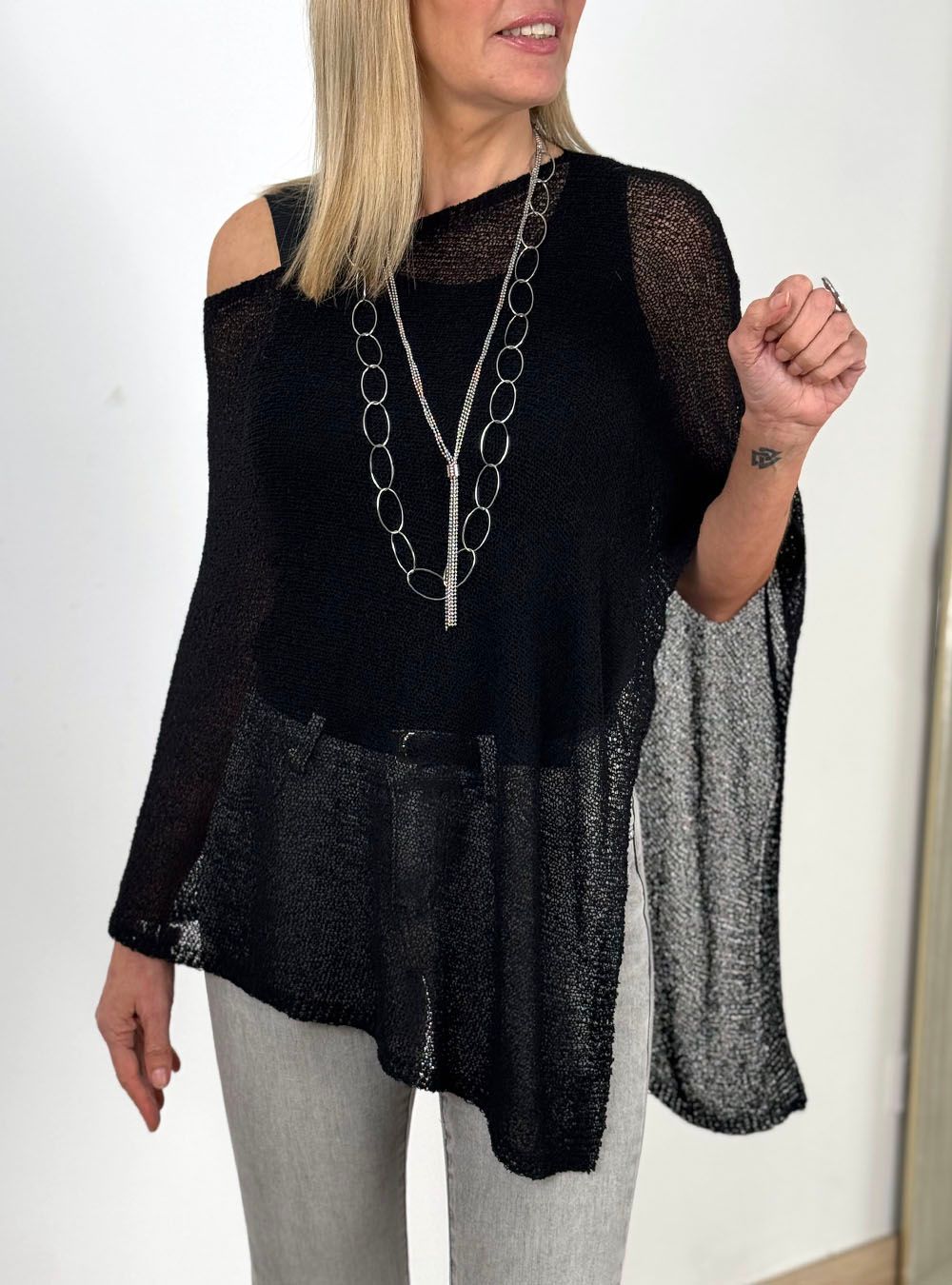 Poncho calado Begur negro