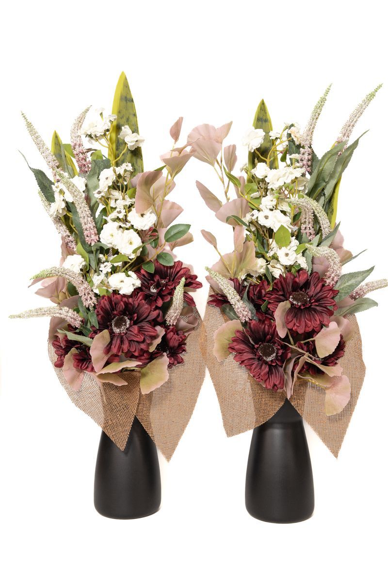 Precioso arreglo floral para cementerio con flores artificiales en color granate