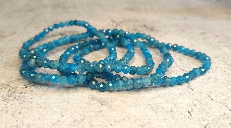 Pulsera Apatito facetada 4 mm