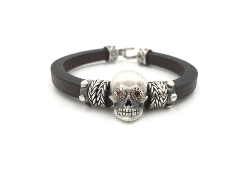 Pulsera unisex en plata con calavera y cuero marron