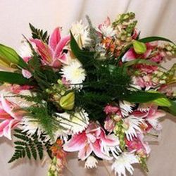 Ramo Nacimiento con Lillium Oriental