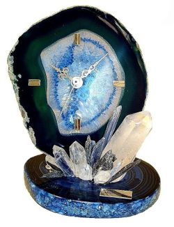 Reloj agata azul sobre base agata mediano