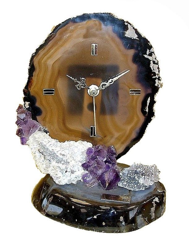 Reloj agata gris sobre base agata mediano