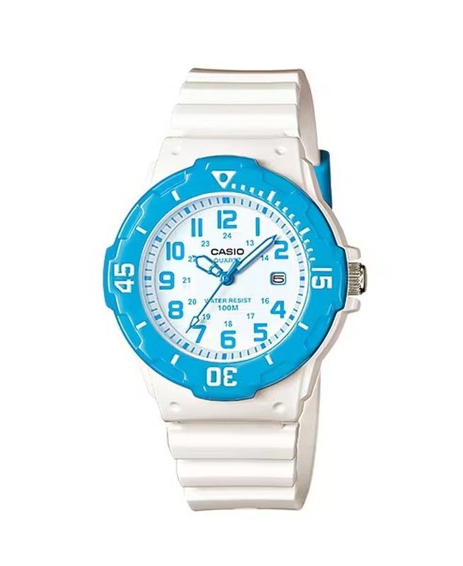 Reloj Casio de resina blanca con bisel azul cielo