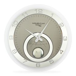 Reloj de pared Momentun con péndulo de metacrilato plata, Ø45 cm