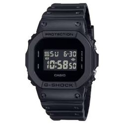 Reloj G-SHOCK modelo DW-5600UBB-1ER marca Casio Hombre