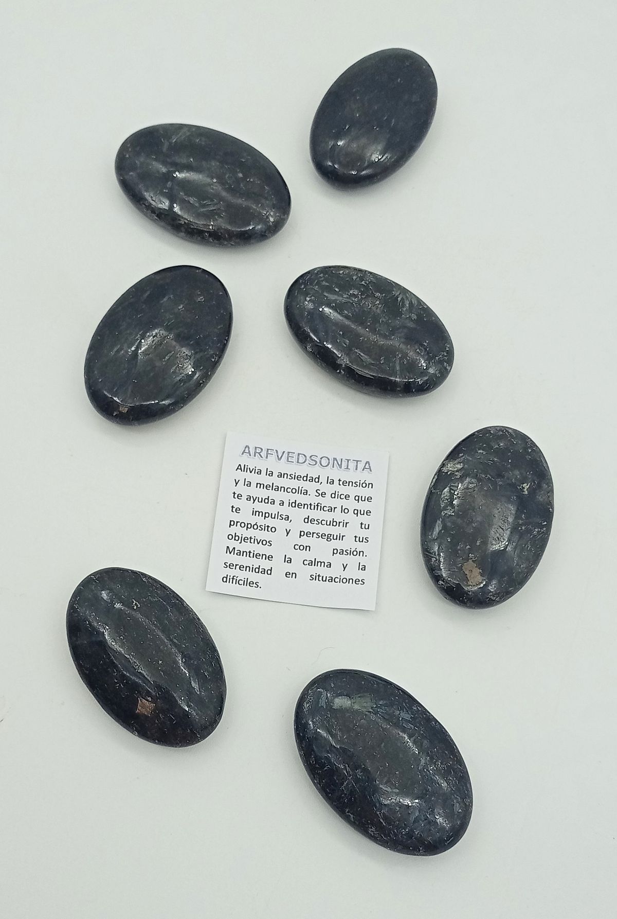 Rodado de Arfvedsonita XXL