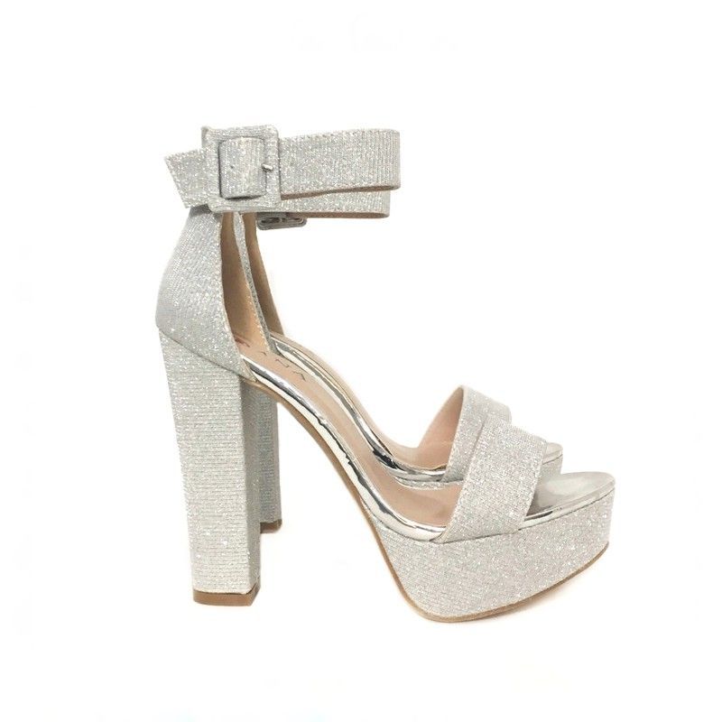 Sandalia Defne Con Tacón Plateado