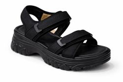 Sandalia Lamis Con Plataforma y Suela Deportiva Negro