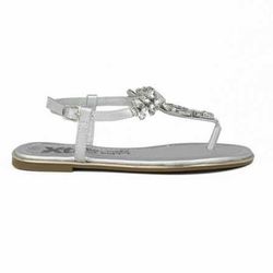 Sandalia plana con detalles brillantes en enpeine Xti Plata