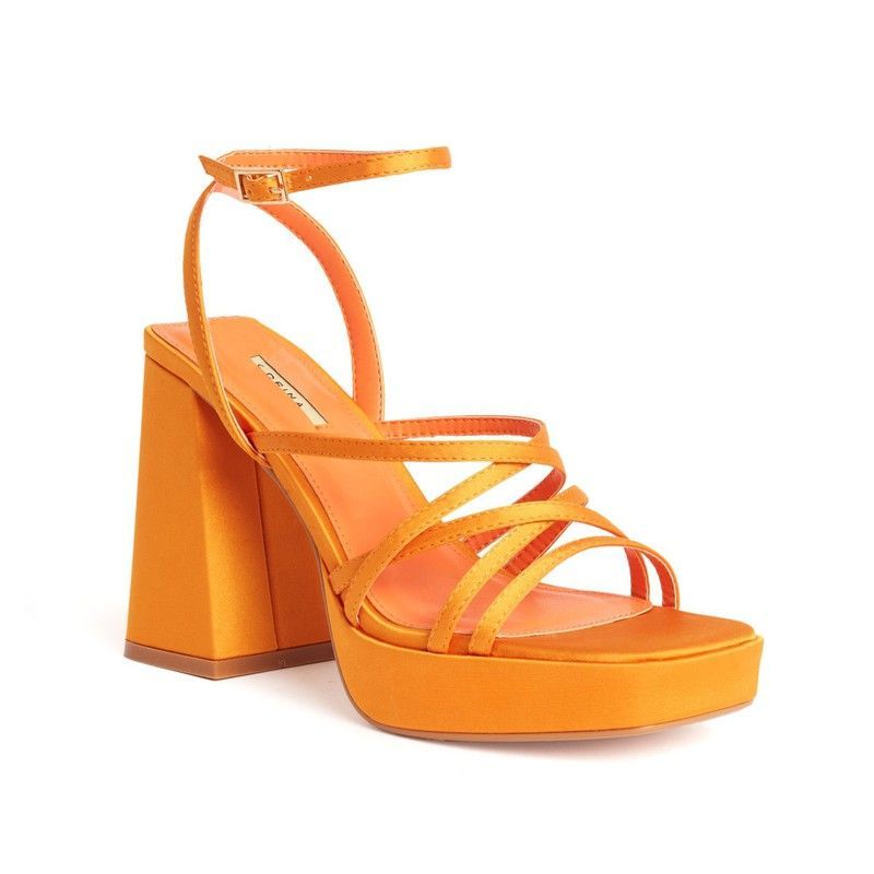 Sandalia Plataforma detalla tiras de color naranja