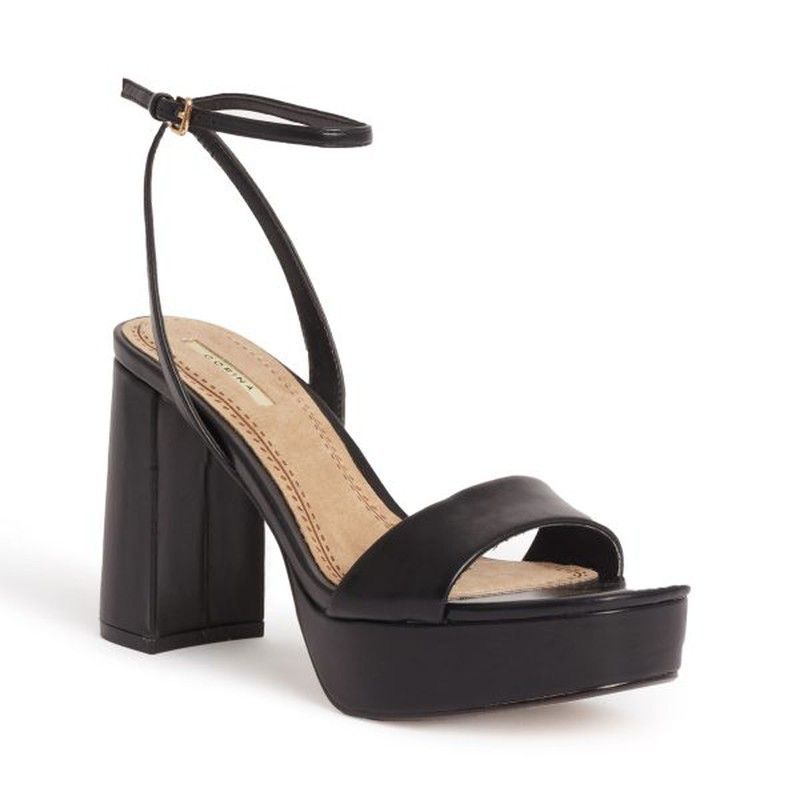 Sandalia Tacón Alto Cuadrado Negro marca Corina REF. M3240