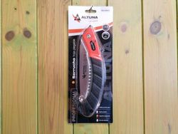 Serrucho de hoja plegable de 180 mm.