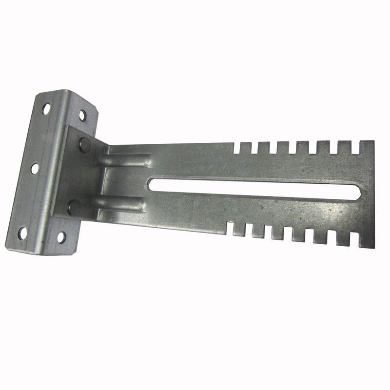 Soporte "D" atornillar a marco  (chapa de 3 mm.) dentado  con RANURA central / codo  35 mm.