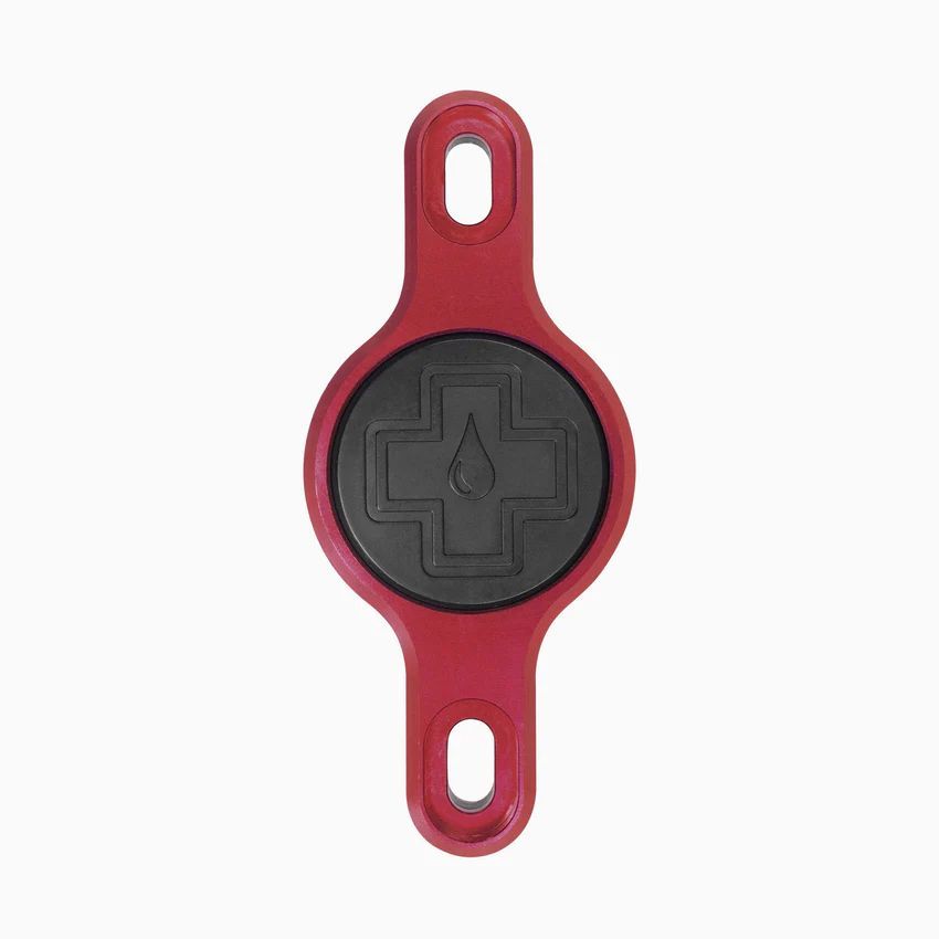 Soporte Muc-Off Secure Tag V2 Rojo 🔴 | Compatible Apple AirTag 🚴‍♂️🔐 | Fijación Segura al Portabidón 🚲