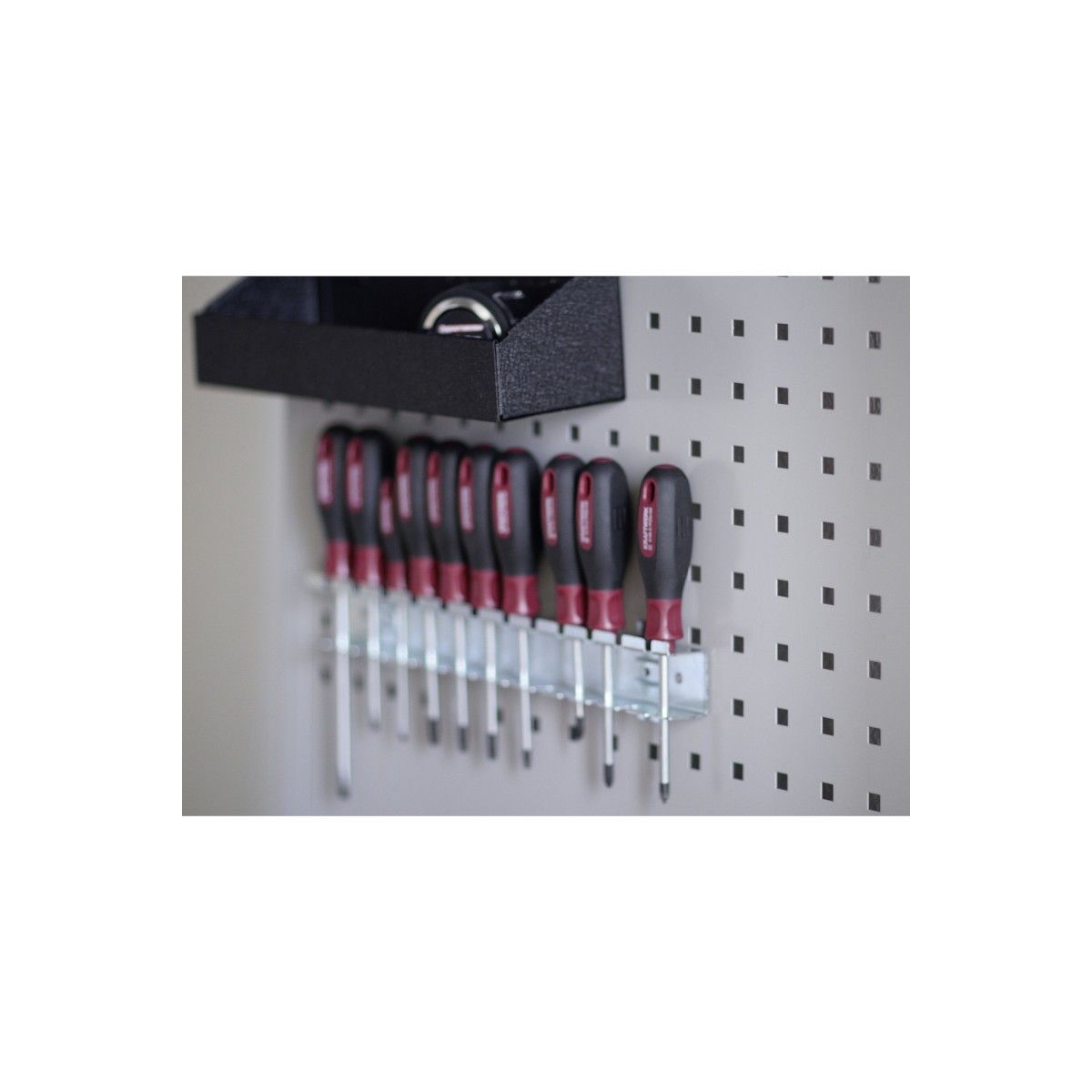 Soporte para 12 destornilladores