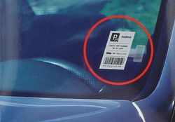 Soporte para tiquet y Tarjeta Aparcamiento.