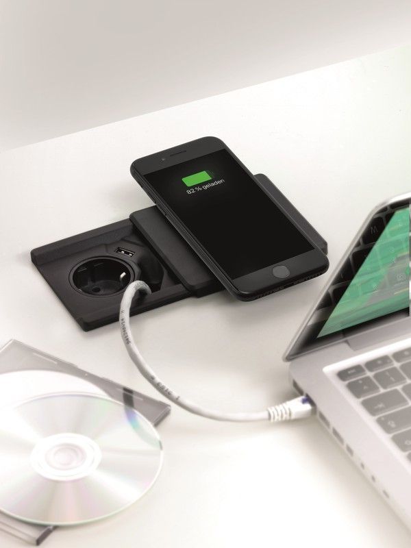 Square 80 toma de red + usb + cargador QI