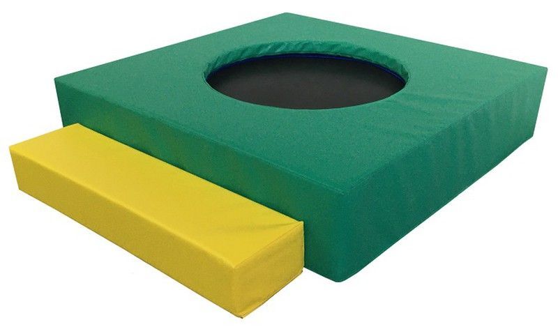 Trampolín + protección con escalón