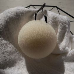 Treat Me Well Esponja Woman