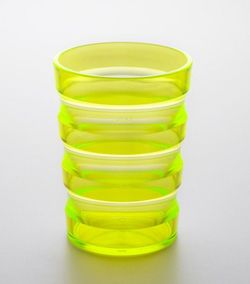 Vaso de anillas sure grip. Amarillo