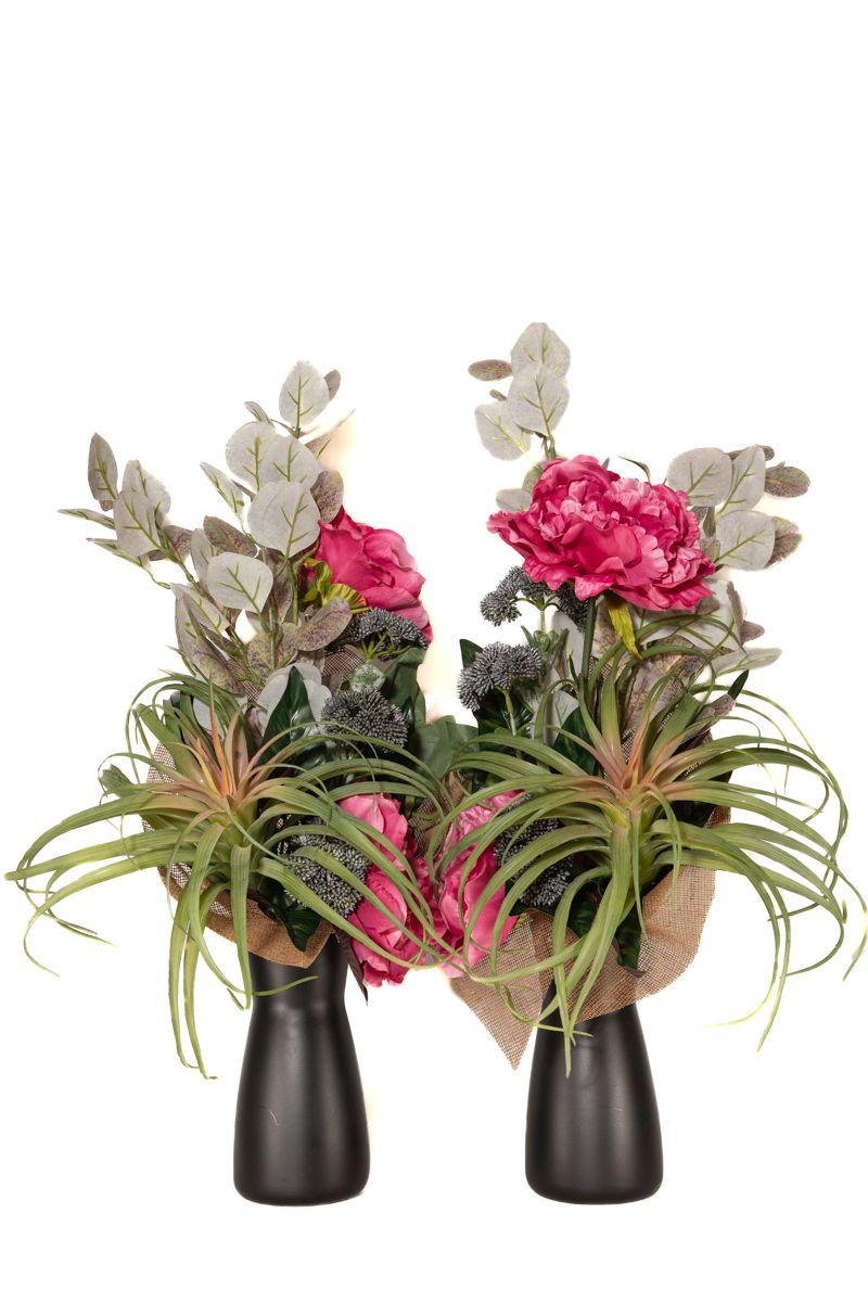 Vibrante ramo de cementerio en color fucsia