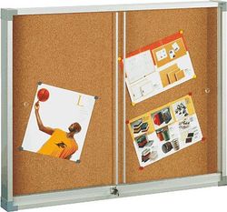 Vitrina corcho con puertas 80x100cm Faibo