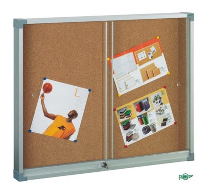 Vitrina para anuncios, estructura de aluminio, 80X100 cm. (Puertas de metacrilato)