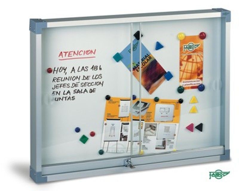 Vitrina para anuncios, estructura de aluminio, 80x100 cm. (Puertas de metacrilato)