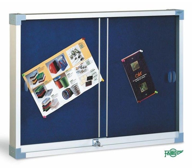 Vitrina para anuncios, tapizado en textil, 90x120 cm. (Puertas de metacrilato)