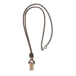 WN209X Collar Plata de Palo de cuero con pieza de bronce y circonitas marrones añaden un toque de calidez y elegancia al collar