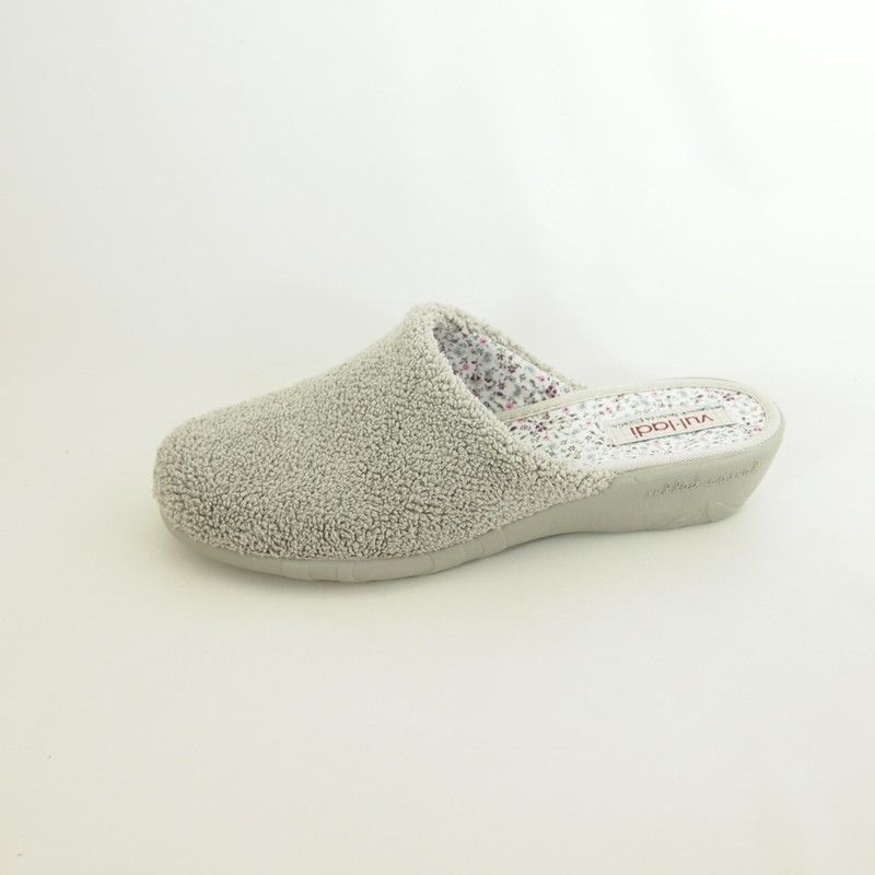 Zapatillas de casa cerradas de punta Vul·ladi 6611-571 Perla