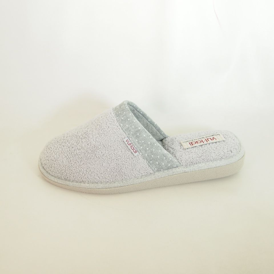 Zapatillas de estar por casa Vul·ladi 7050-717 Gris