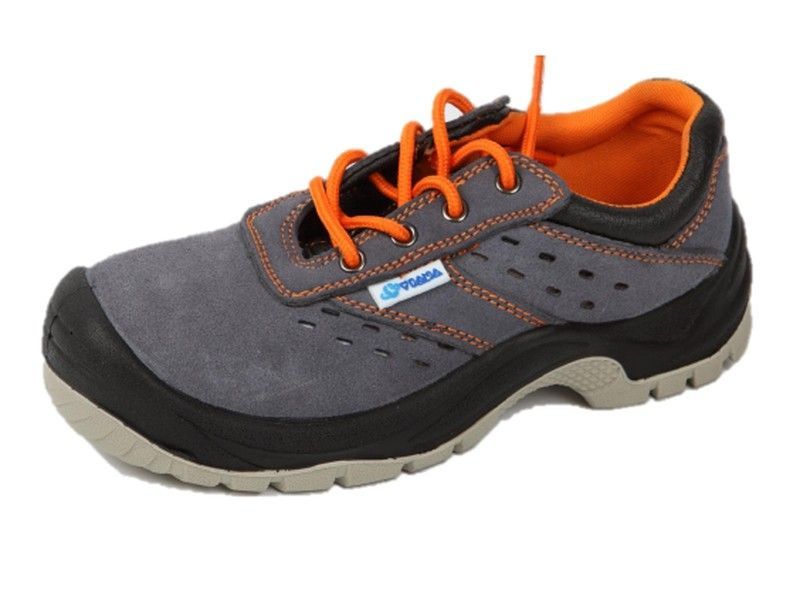 Zapato de seguridad gris de serraje perforado