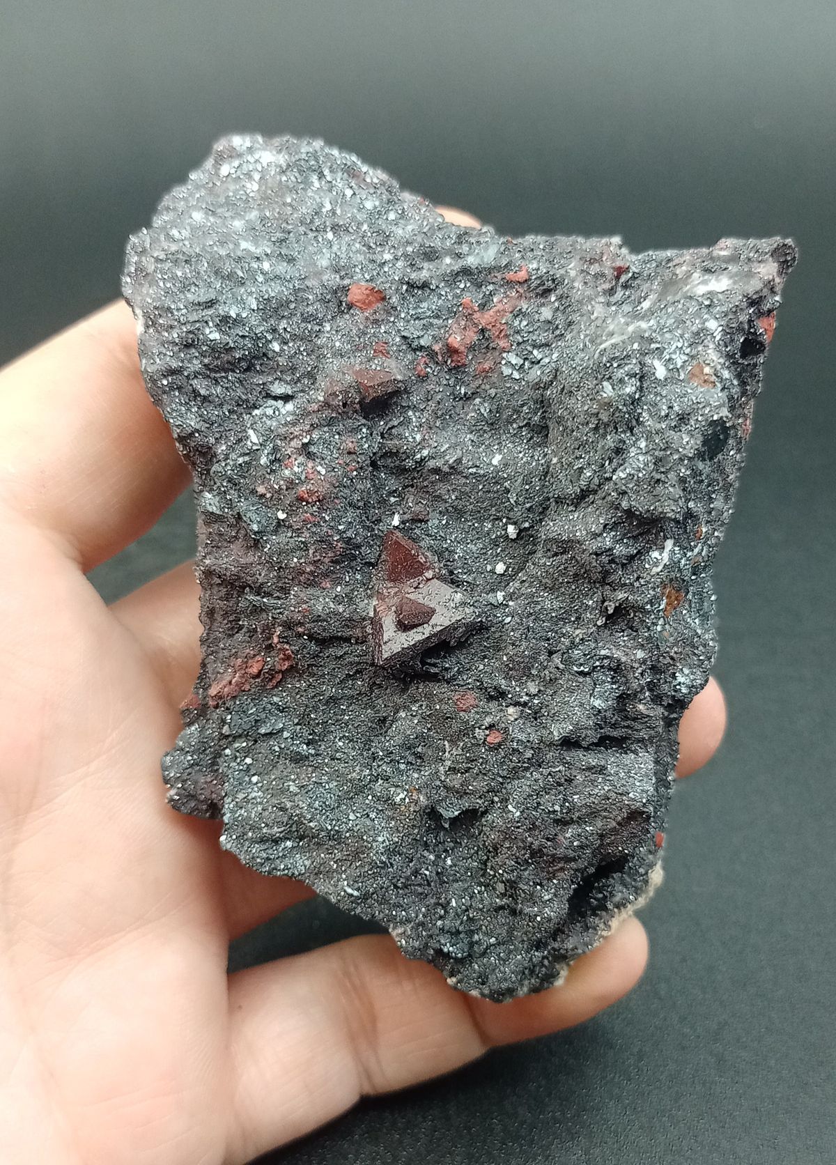 Zunyita en Hematites